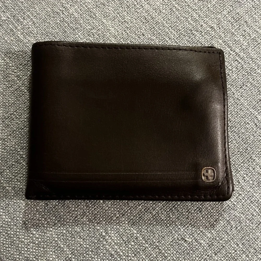SWISS GEAR Genuine Leather Wallet Brown Bi-Fold Credit Card‎ Cash Money Holder